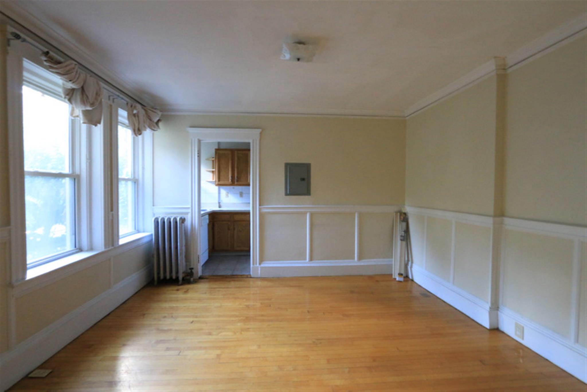 2.5 bed, 1 bath apartment for rent at 6 Craigie Cir Unit 2, Harvard Square — photo 8 of 18