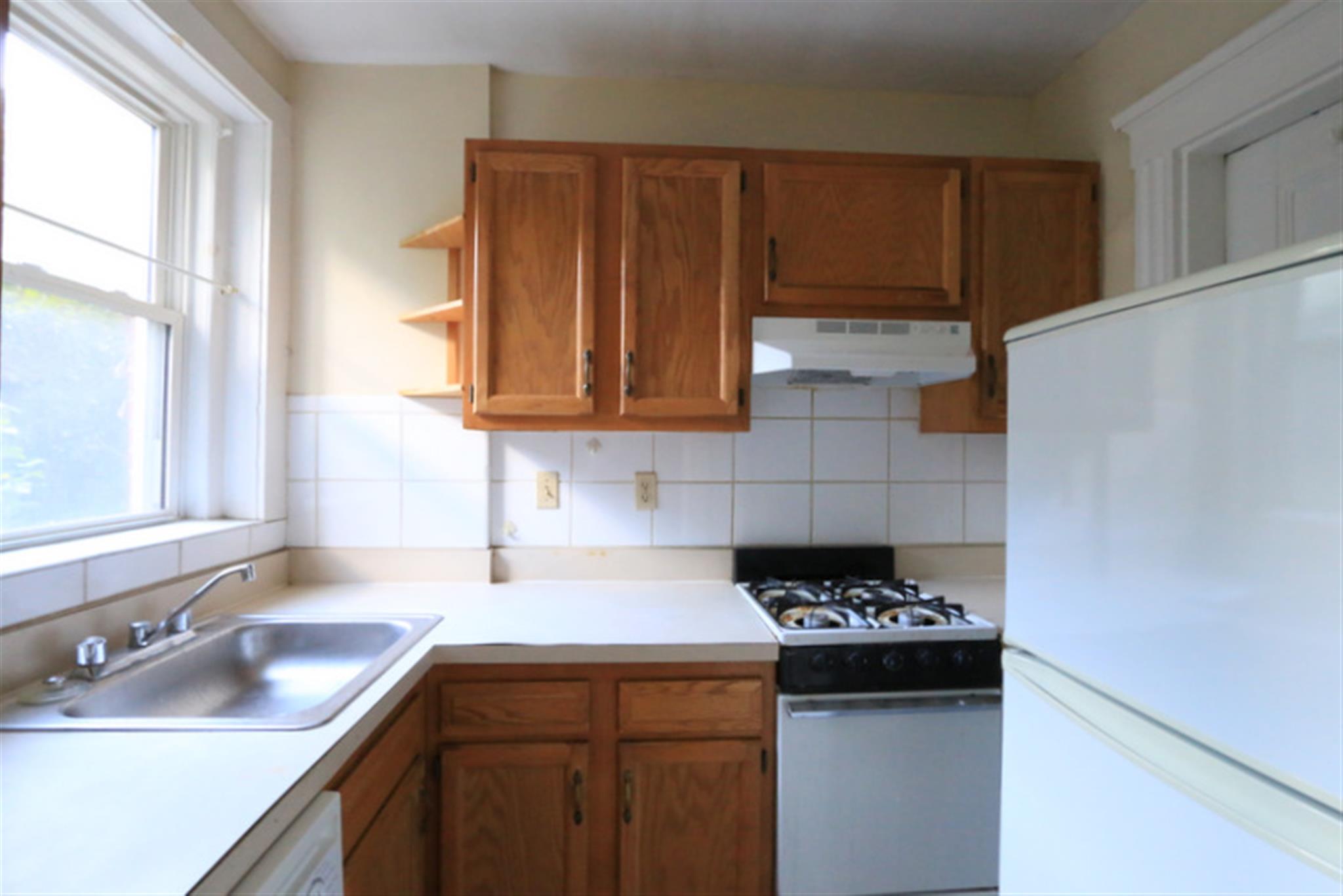 2.5 bed, 1 bath apartment for rent at 6 Craigie Cir Unit 2, Harvard Square — photo 3 of 18