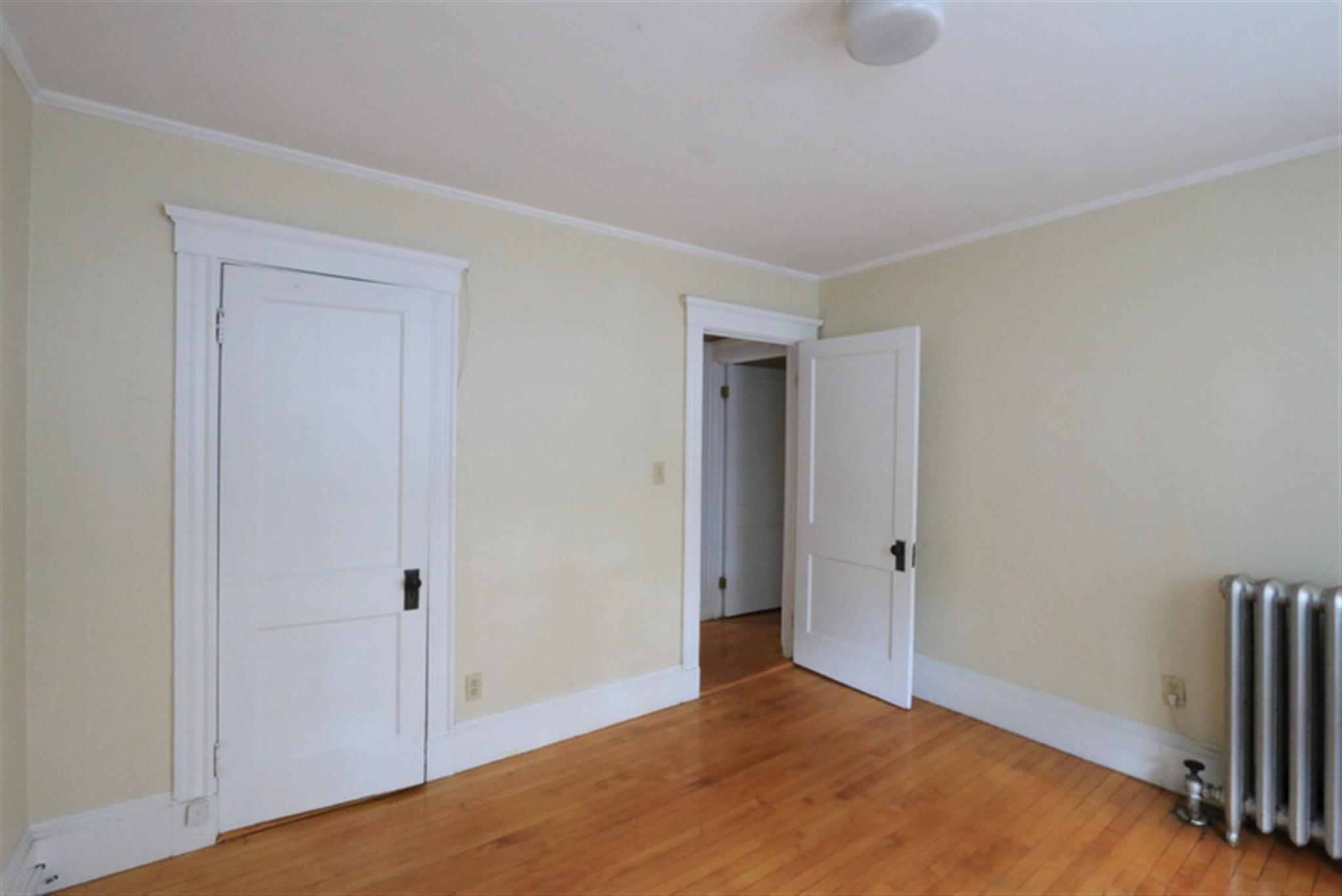 2.5 bed, 1 bath apartment for rent at 6 Craigie Cir Unit 2, Harvard Square — photo 10 of 18