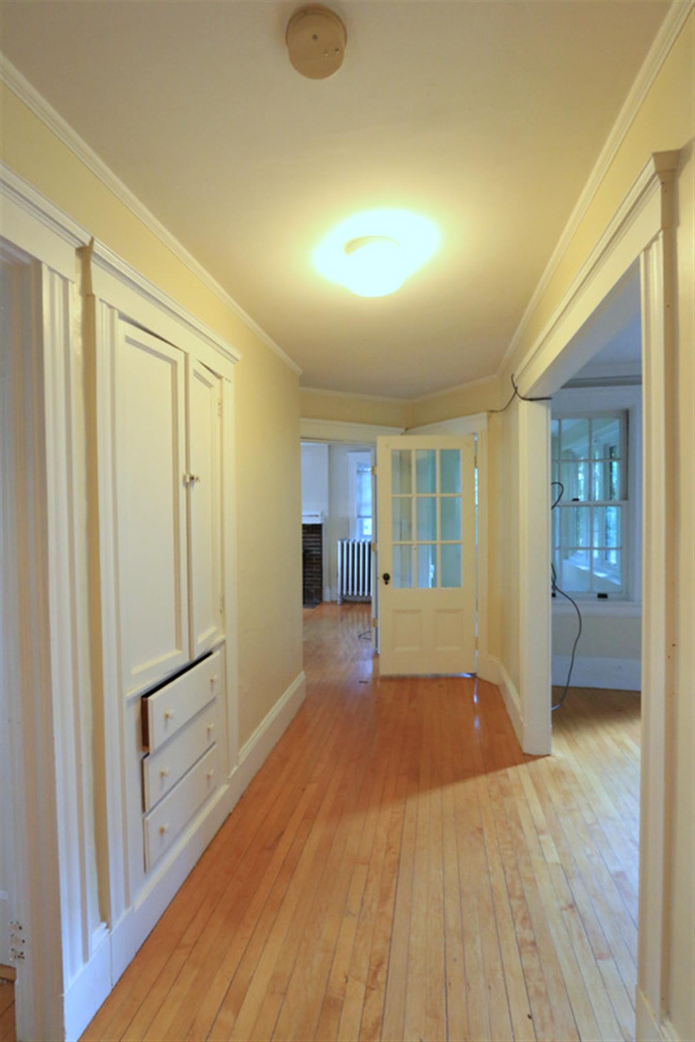 2.5 bed, 1 bath apartment for rent at 6 Craigie Cir Unit 2, Harvard Square — photo 12 of 18