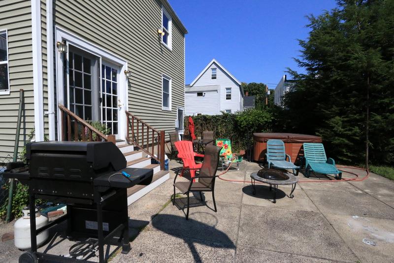 3 bed, 2 bath apartment for rent at 8 Winchester Ct Unit 1, Medford — photo 1 of 20