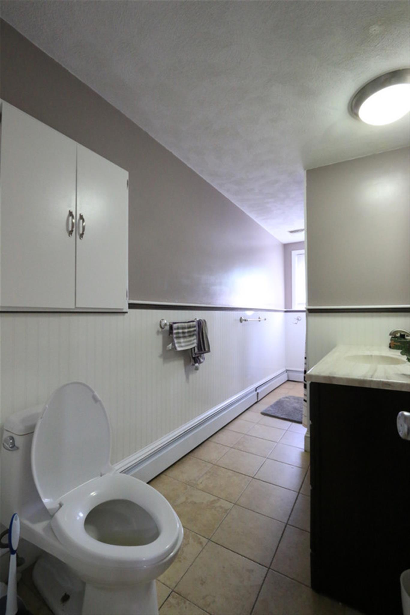 3 bed, 2 bath apartment for rent at 8 Winchester Ct Unit 2, Medford — photo 8 of 20