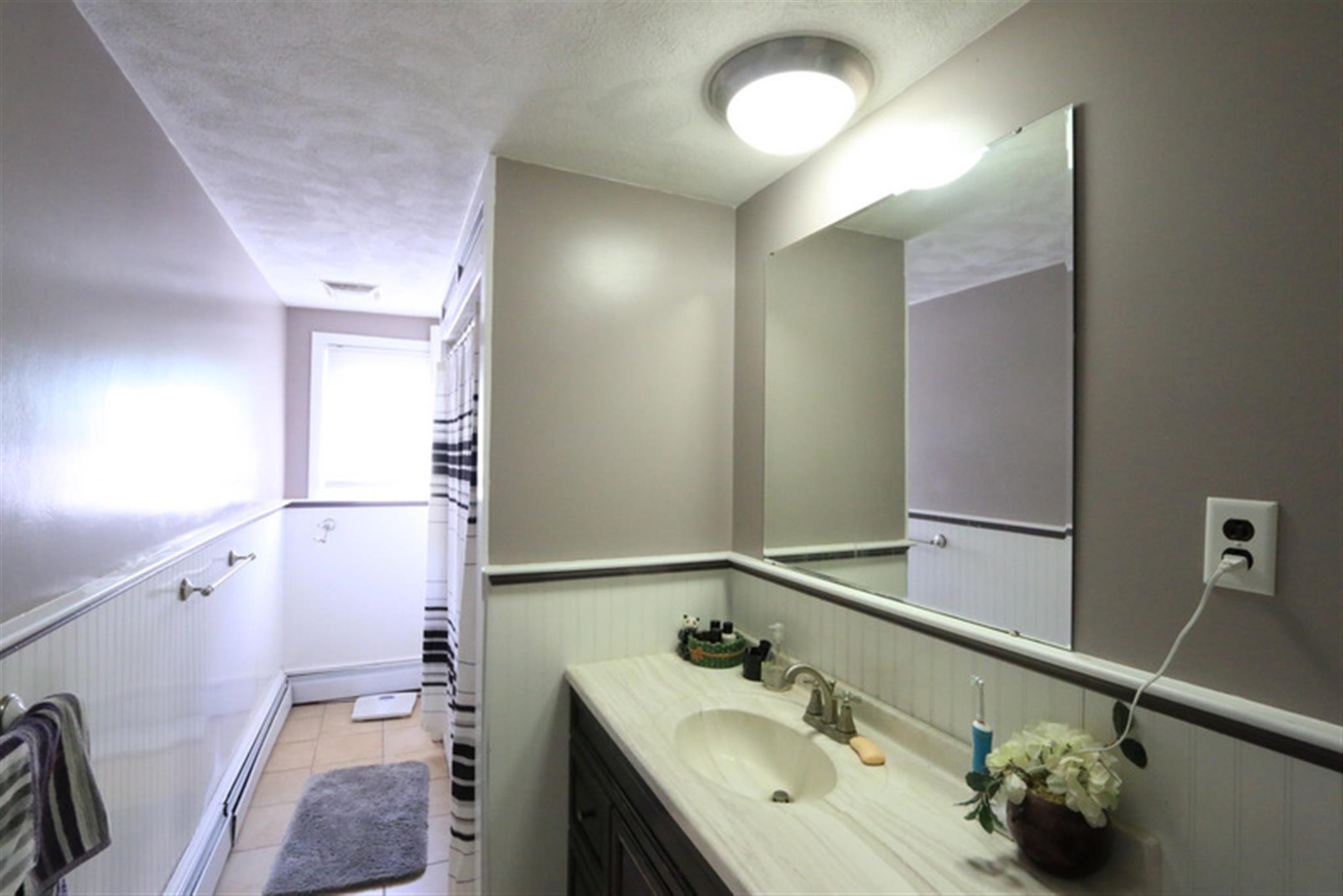3 bed, 2 bath apartment for rent at 8 Winchester Ct Unit 2, Medford — photo 9 of 20