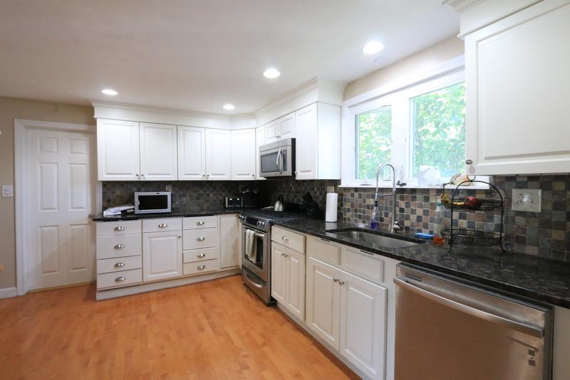3 bed, 2 bath apartment for rent at 8 Winchester Ct Unit 1, Medford — photo 4 of 20