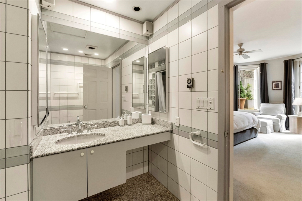 319 Marlborough St, Back Bay