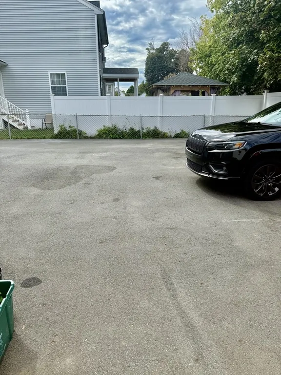 9 Newhall St, Lowell