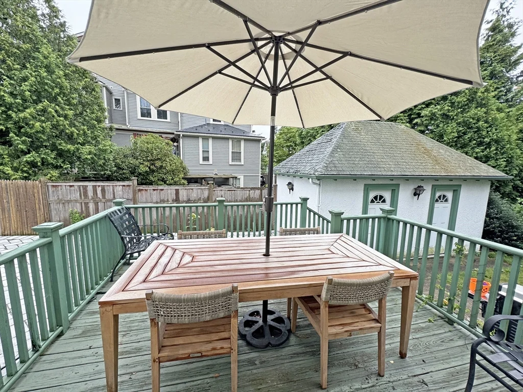 99 Hancock St, Auburndale