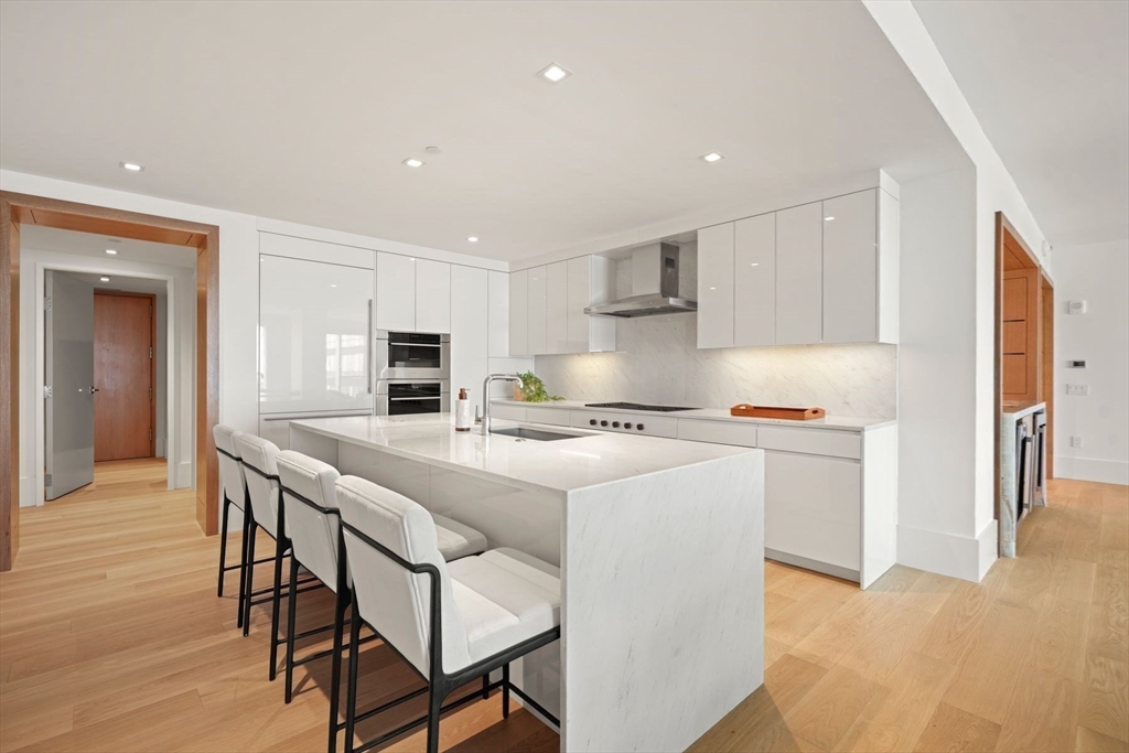 150 Seaport Boulevard, Seaport District