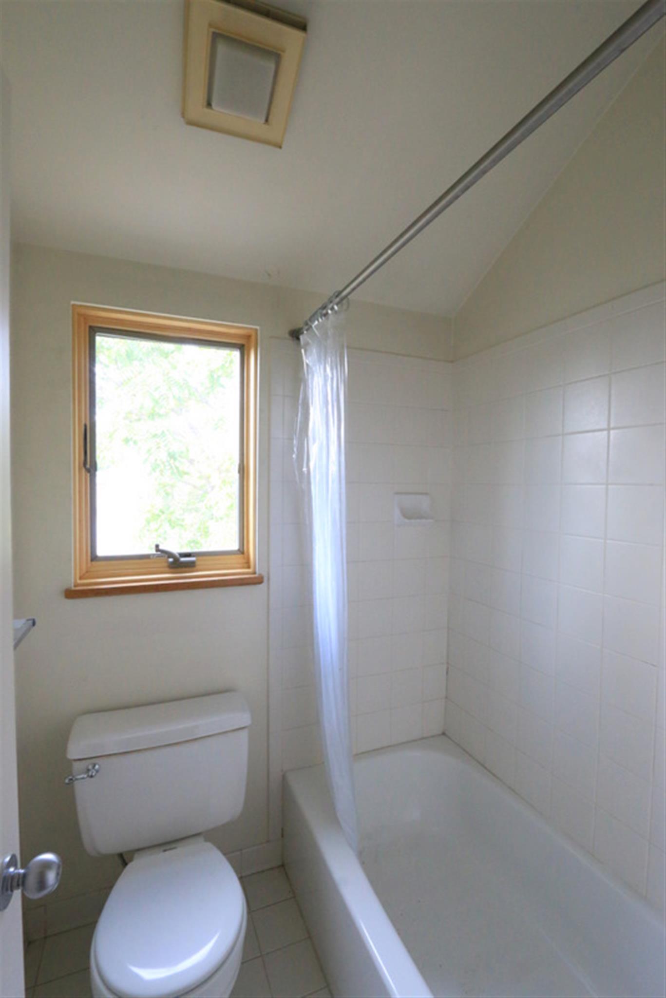 2 split bed, 2.5 bath apartment for rent at 2147 Massachusetts Ave Unit 2147, Porter Square — photo 11 of 30