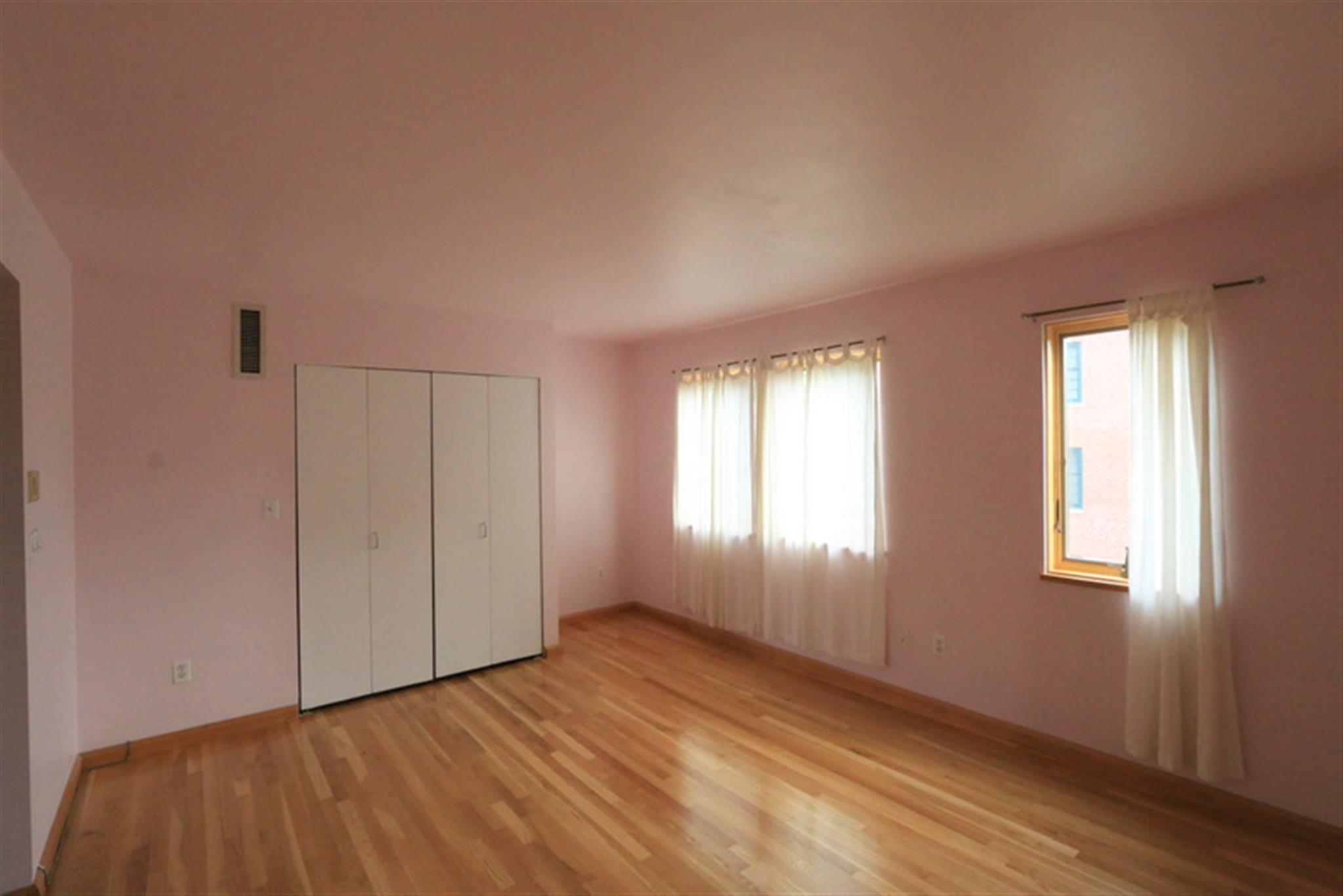 2 split bed, 2.5 bath apartment for rent at 2147 Massachusetts Ave Unit 2147, Porter Square — photo 17 of 30