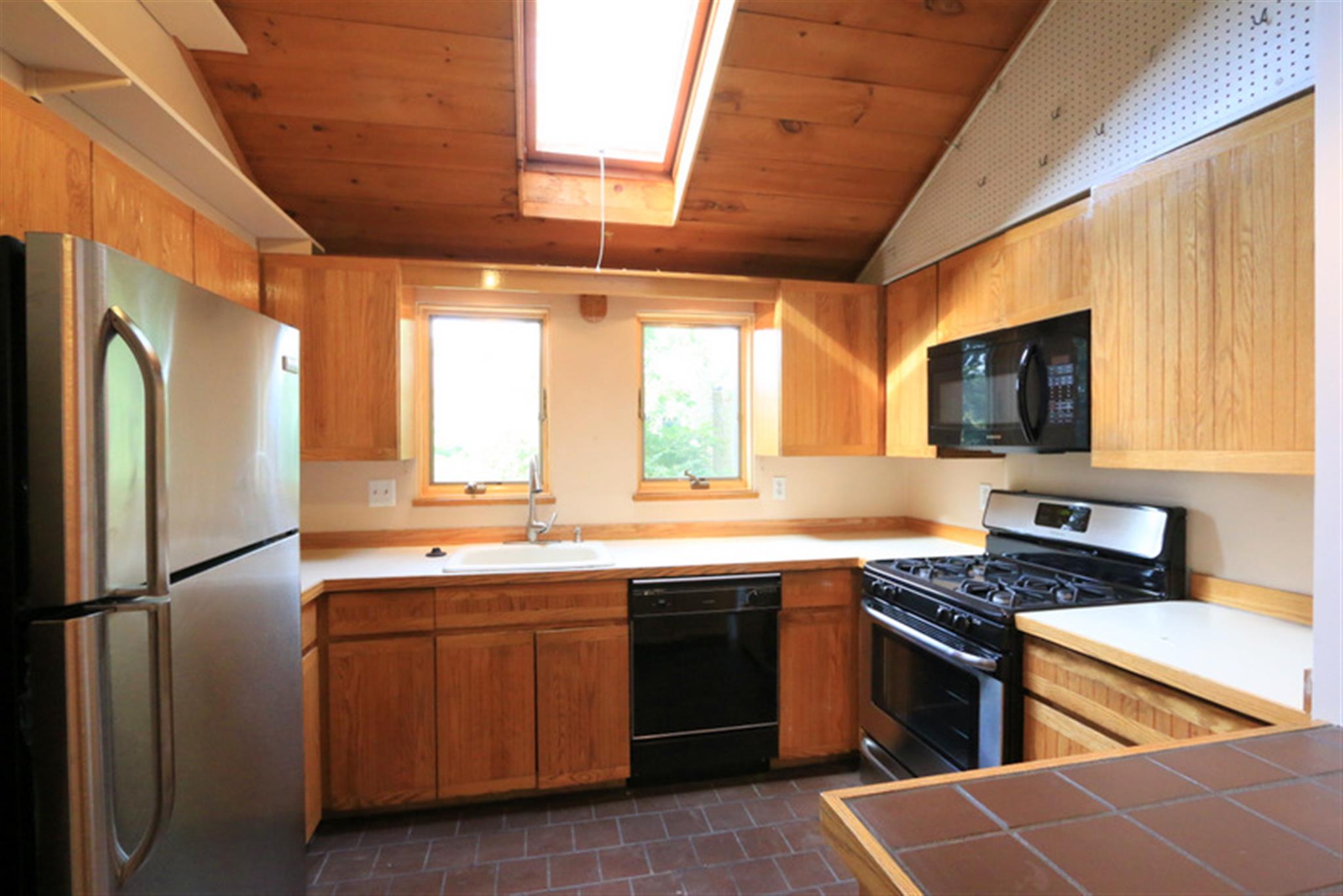 2 split bed, 2.5 bath apartment for rent at 2147 Massachusetts Ave Unit 2147, Porter Square