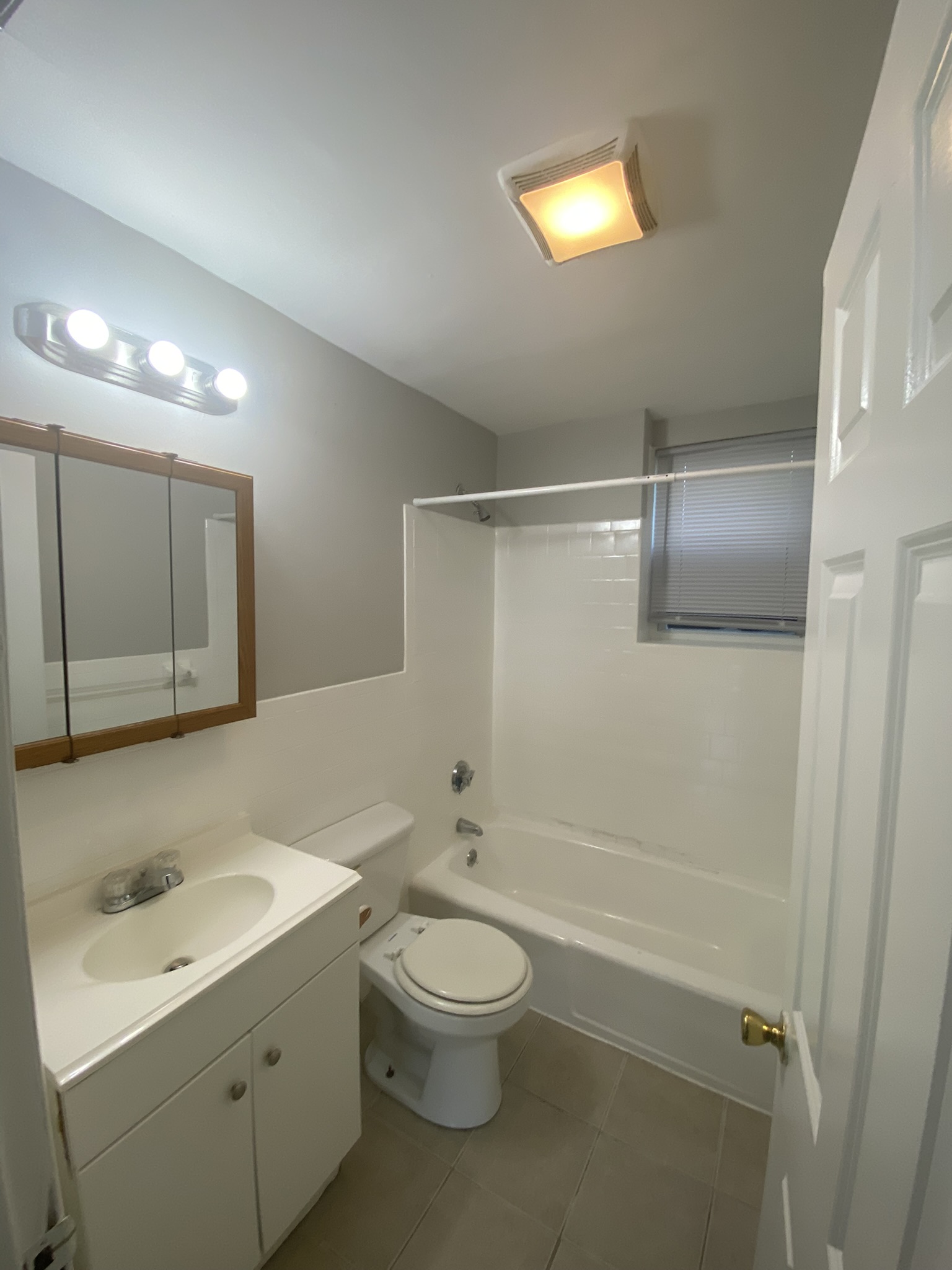 2 bed, 1 bath apartment for rent at 165 Delhi St Unit 1, Mattapan — photo 5 of 6