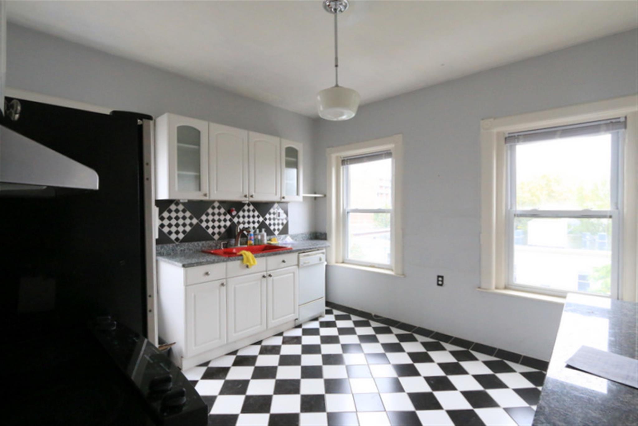 1.5 bed, 1 bath apartment for rent at 900 Massachusetts Ave Unit 6, Central Square — photo 3 of 10