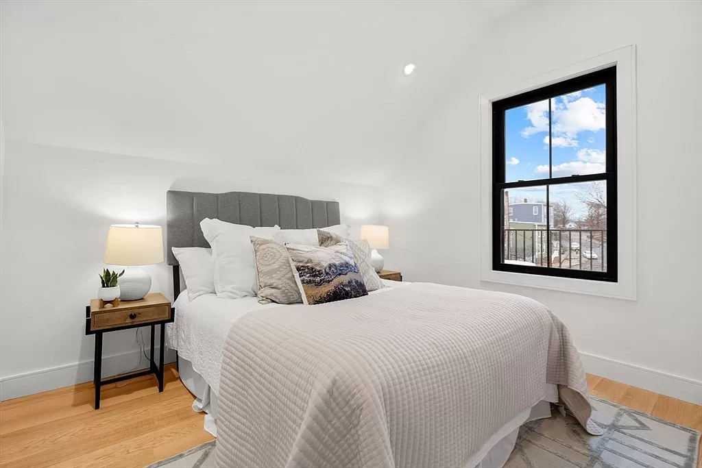 93 Cowper St, East Boston