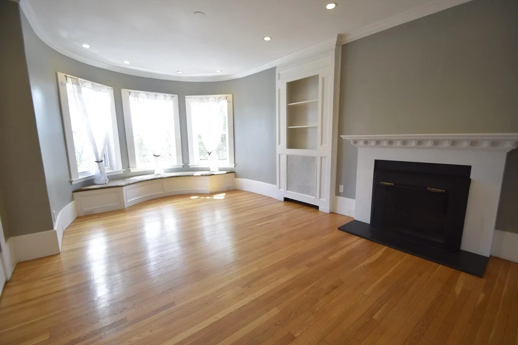 1402 Beacon St, Coolidge Corner