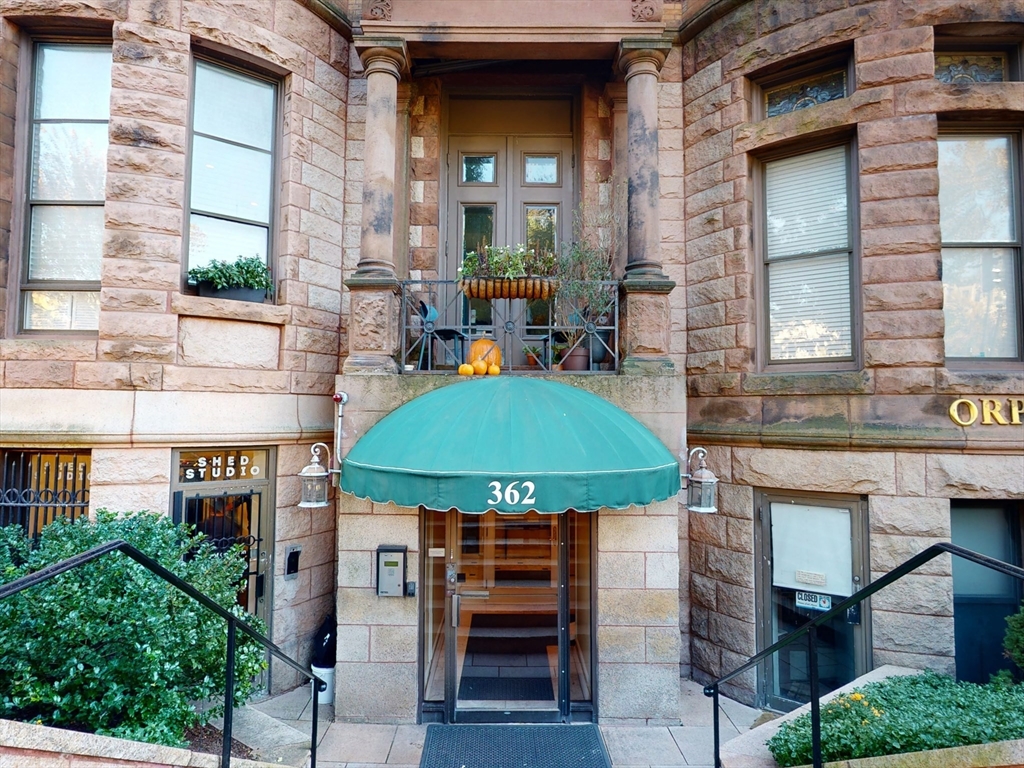 362 Commonwealth Ave, Back Bay