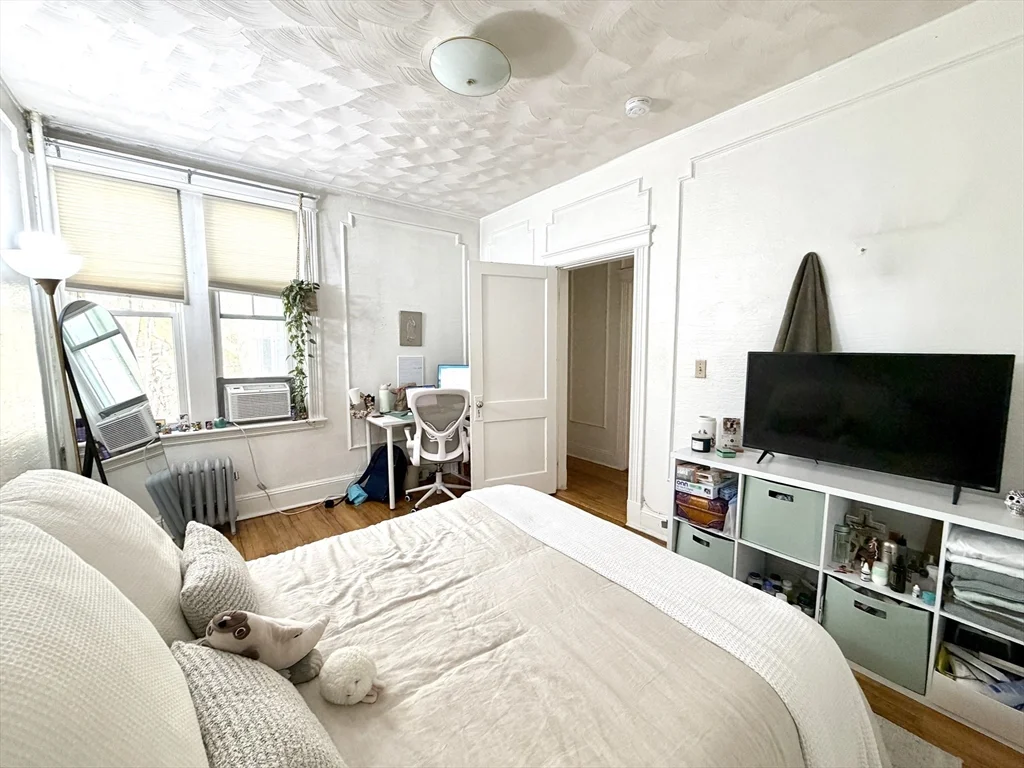 7 Devotion St, Coolidge Corner