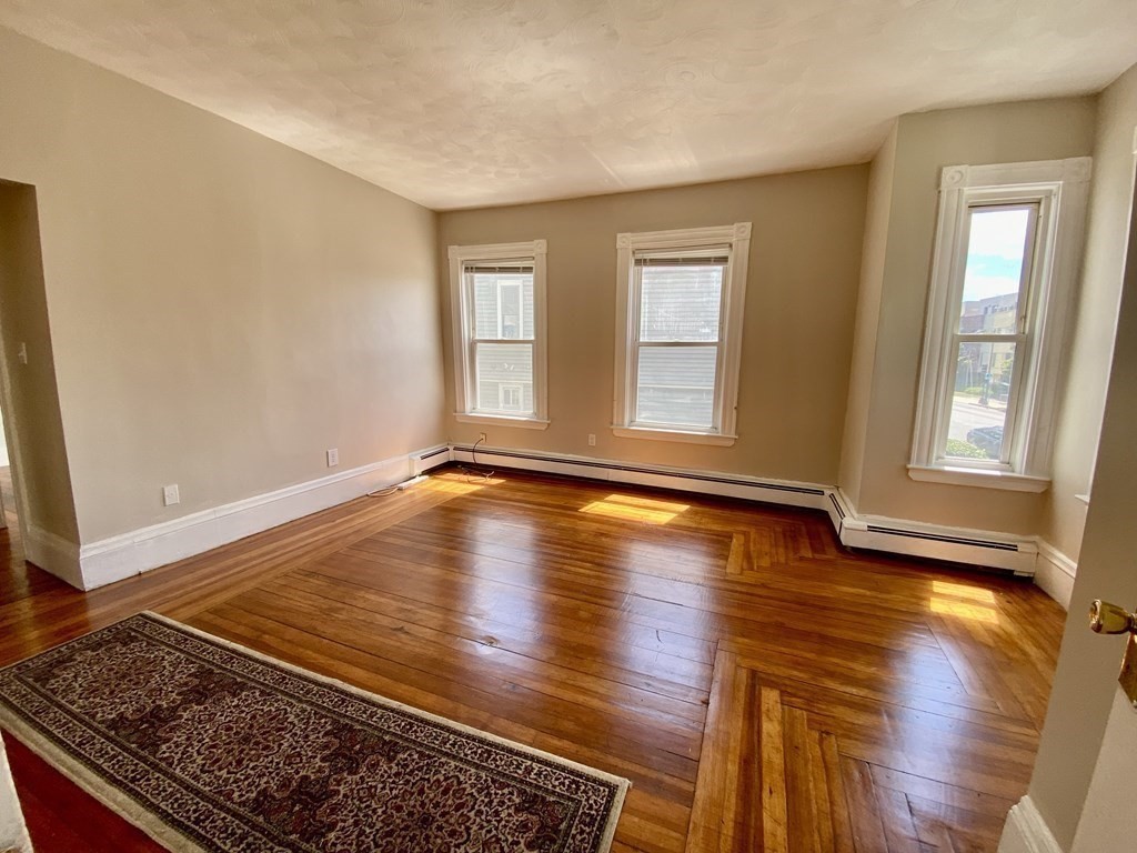 3 bed, 1 bath apartment for rent at 132 Hyde Park Ave Unit 1, Jamaica Plain — photo 2 of 17