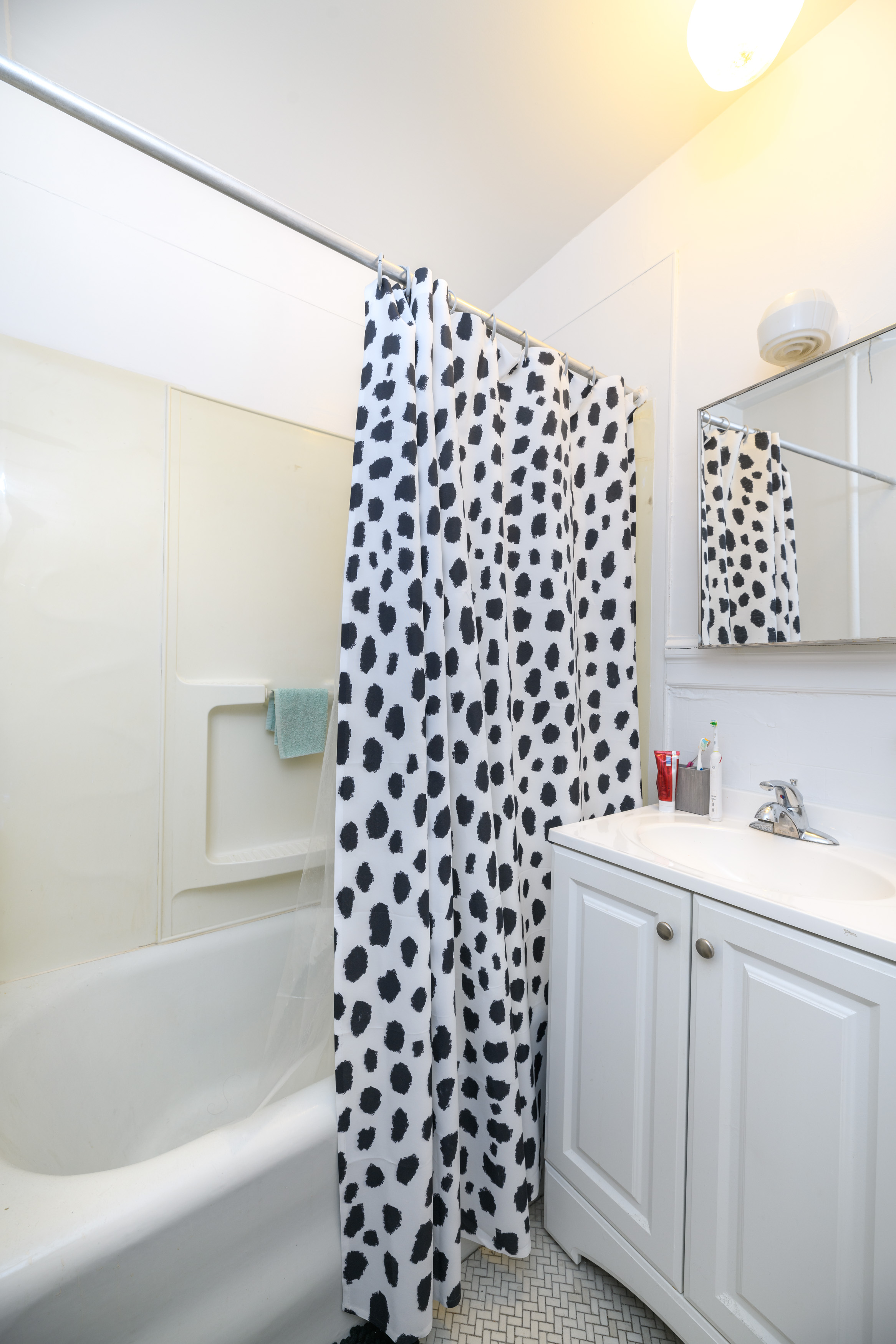 1 bed, 1 bath apartment for rent at 2 Pleasant Ave Unit 2, Ball Square — photo 10 of 10