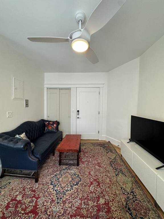 1082 Commonwealth Ave, Brighton