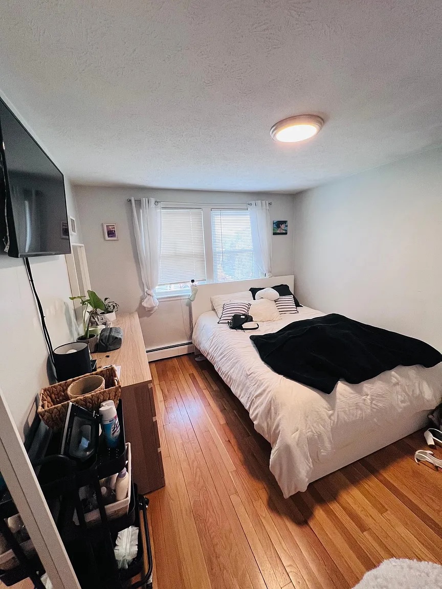 115 Cowing St, West Roxbury