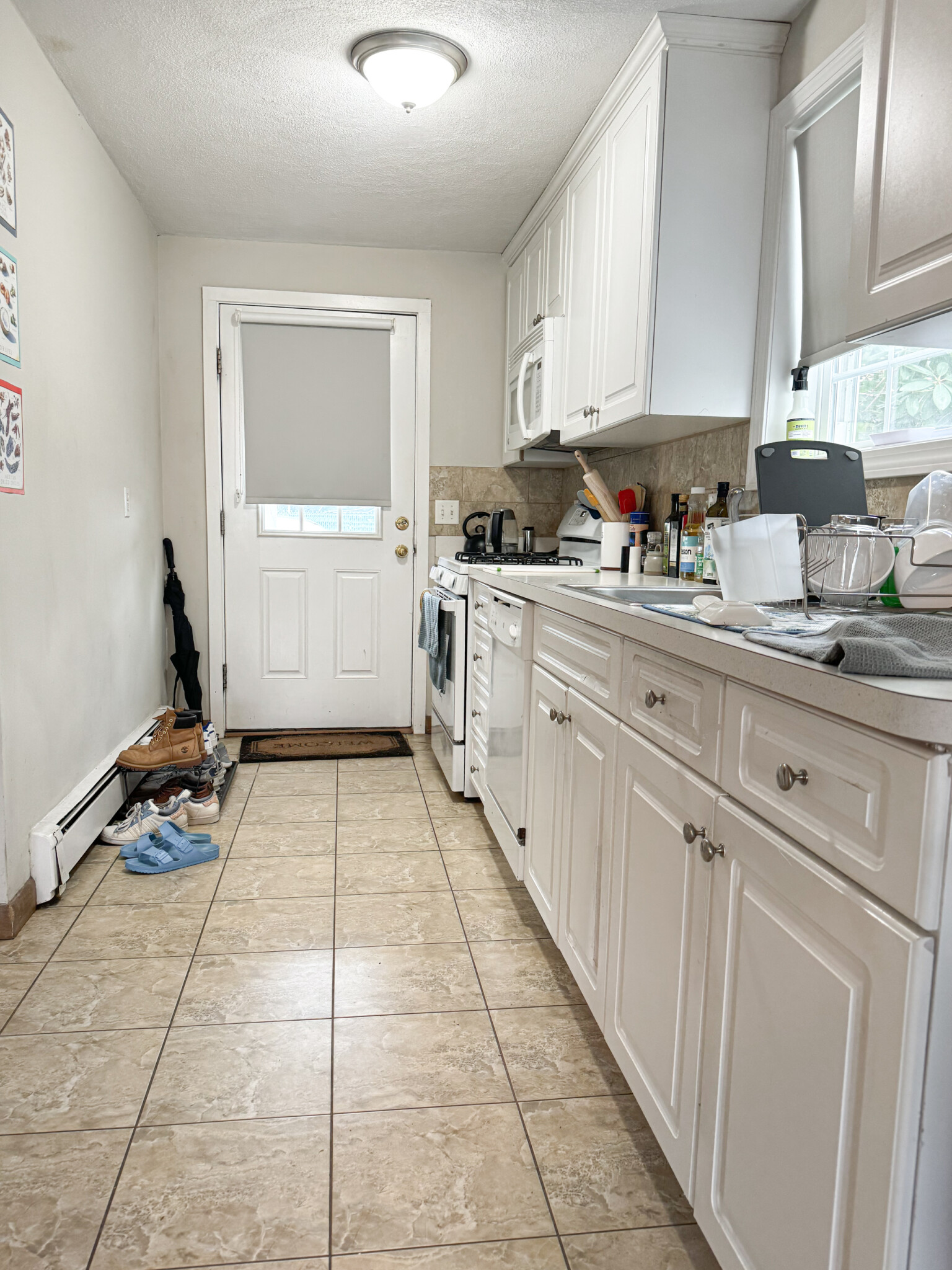 3 bed, 1 bath apartment for rent at 17 Adamson St Unit 3, Lower Allston — photo 5 of 6