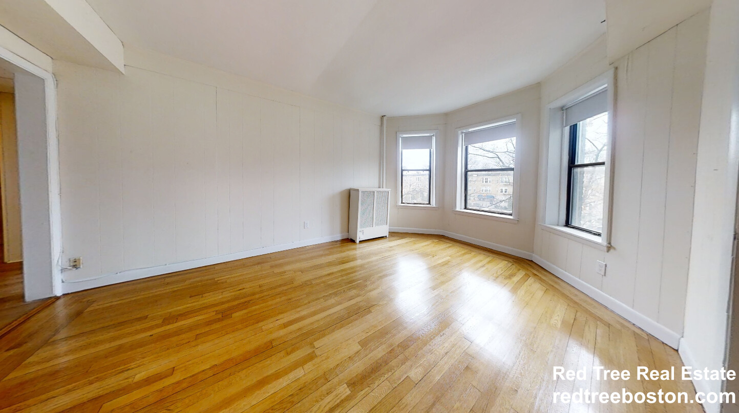 1137 Commonwealth Ave, Allston