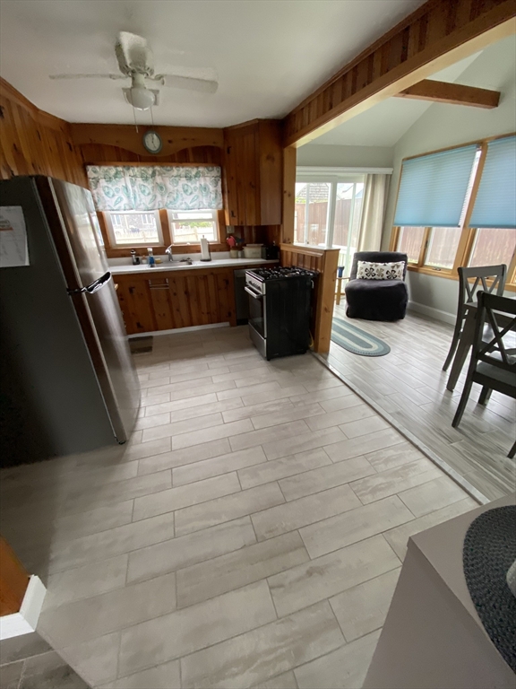 28 Constitution Rd, Marshfield