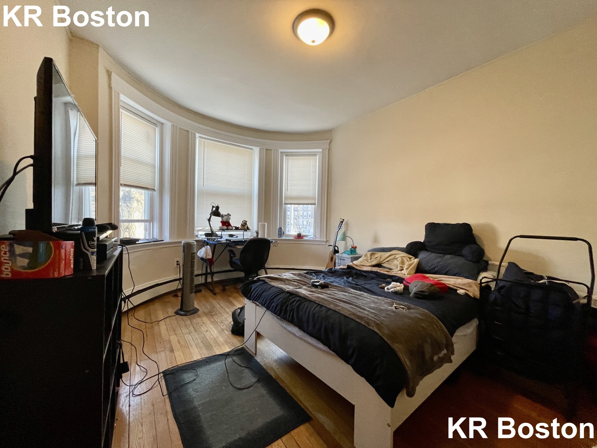 4 bed, 1 bath apartment for rent at 1325 Commonwealth Ave, Unit 22, Allston — photo 1 of 3