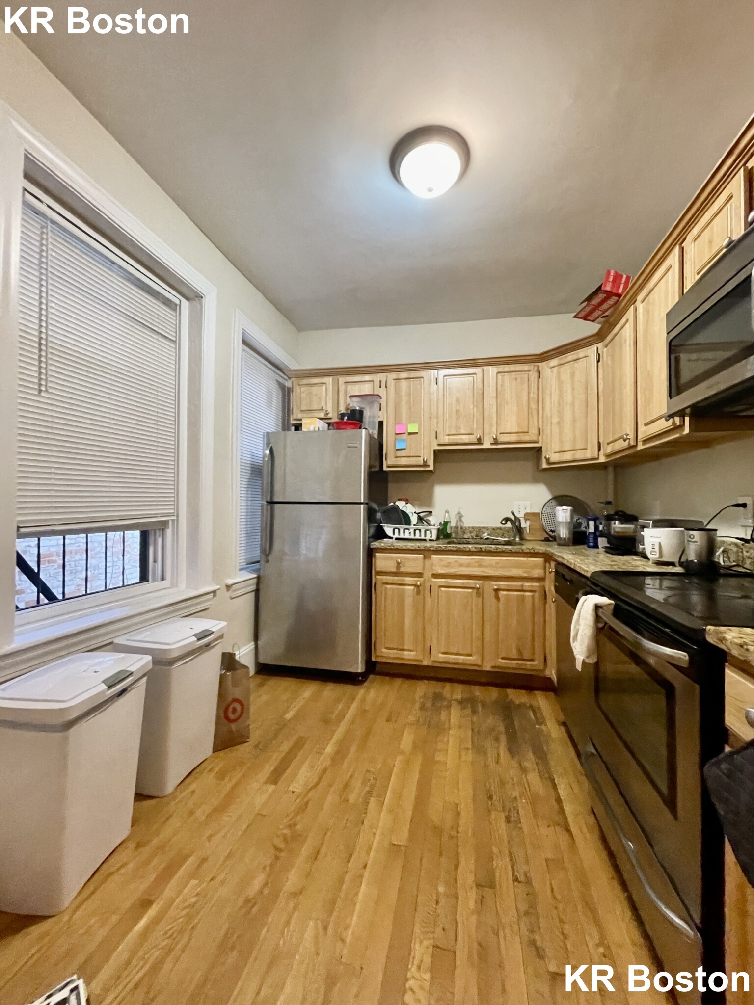 4 bed, 1 bath apartment for rent at 1325 Commonwealth Ave, Unit 22, Allston — photo 2 of 3
