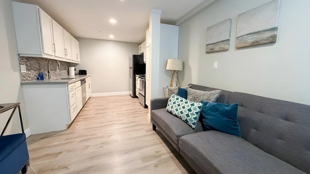 9 Anderson, Beacon Hill