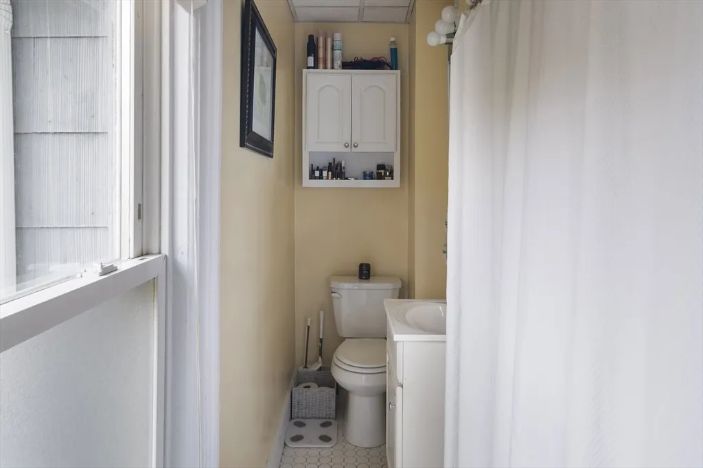 38 Spring, Spring Hill