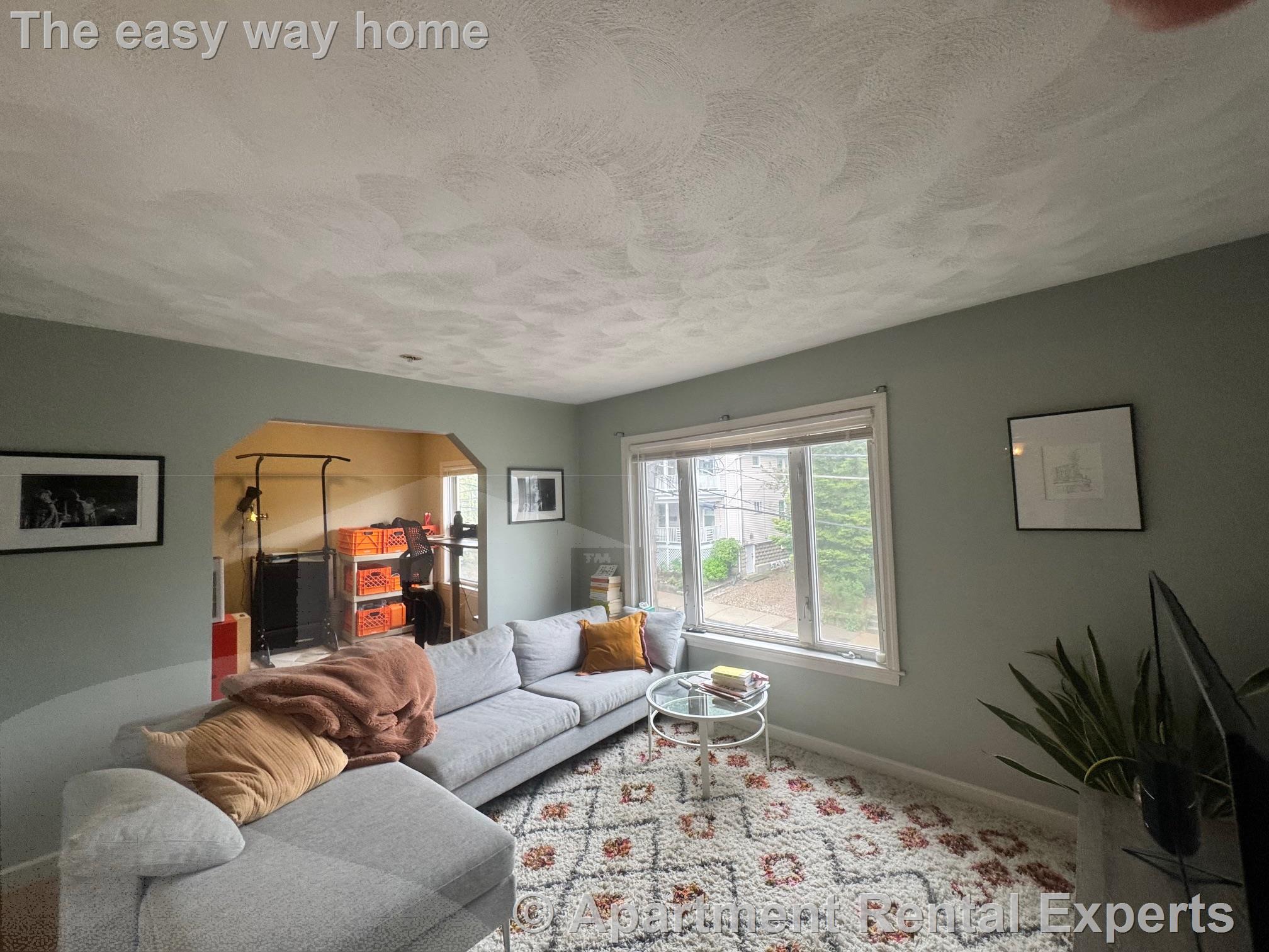 53 Farragut Ave, Teele Square