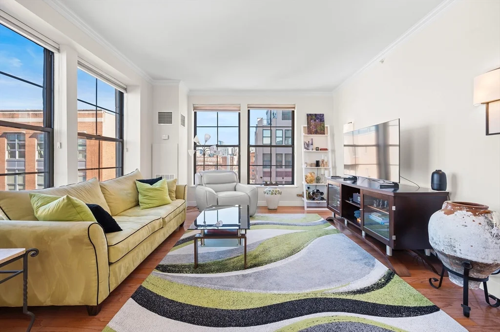 519 Harrison Ave, South End