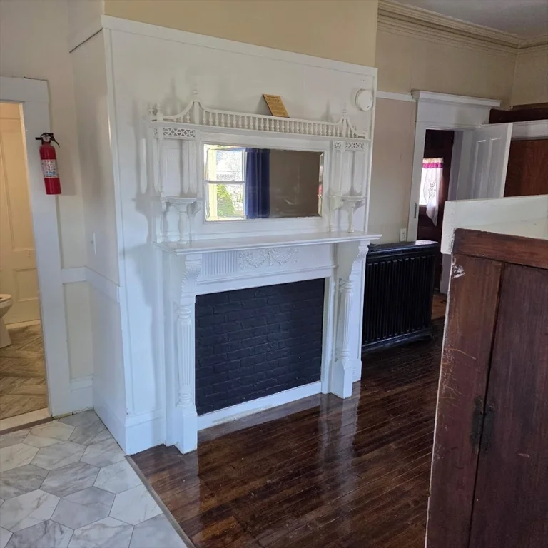 16 Garden St, Medford
