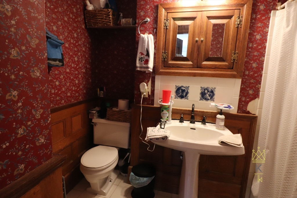 8 Keswick St, Fenway