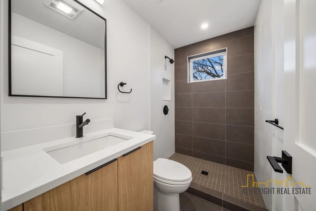 9 Wenham, Jamaica Plain