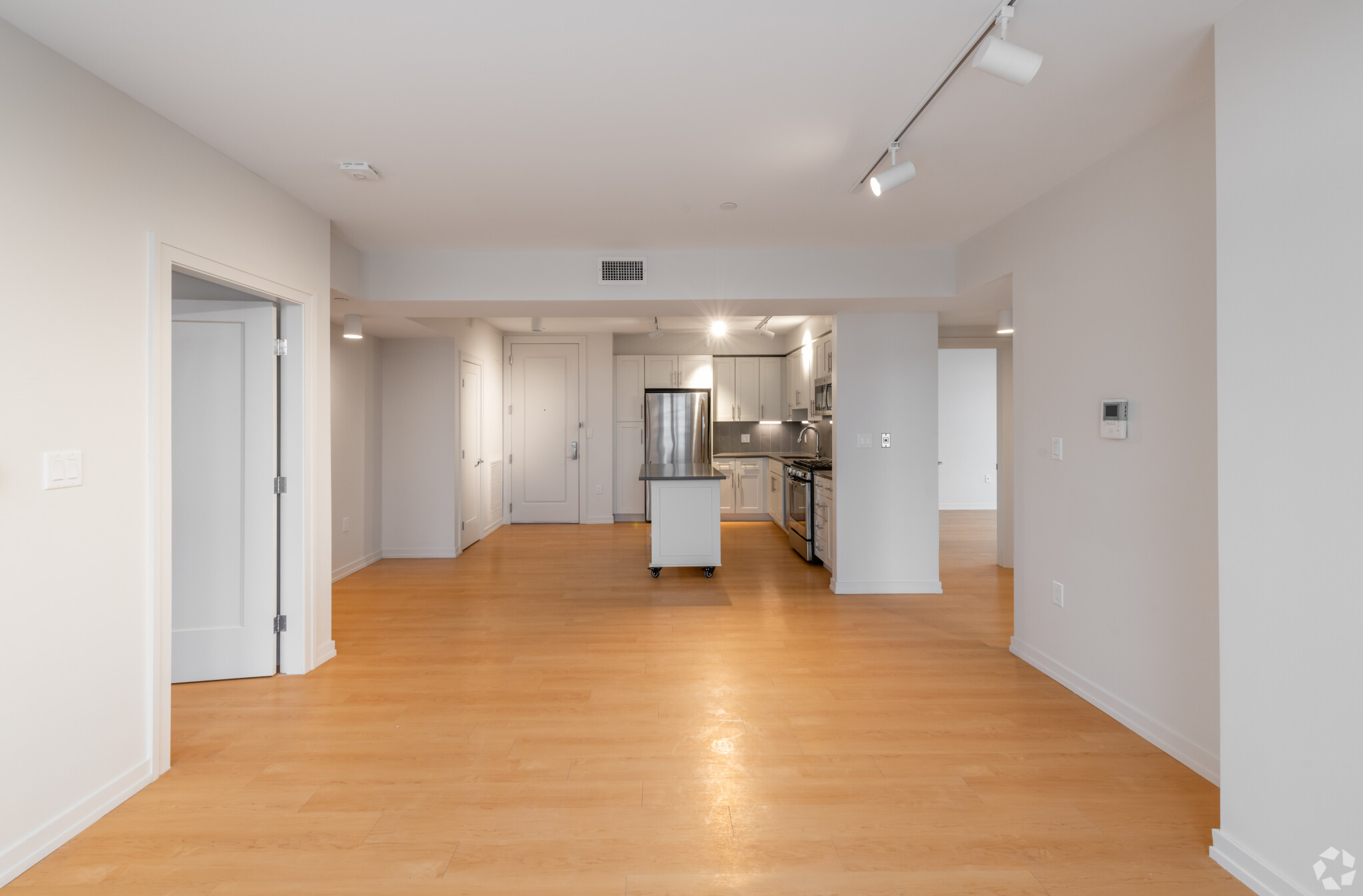 77 New St, Neighborhood Nine