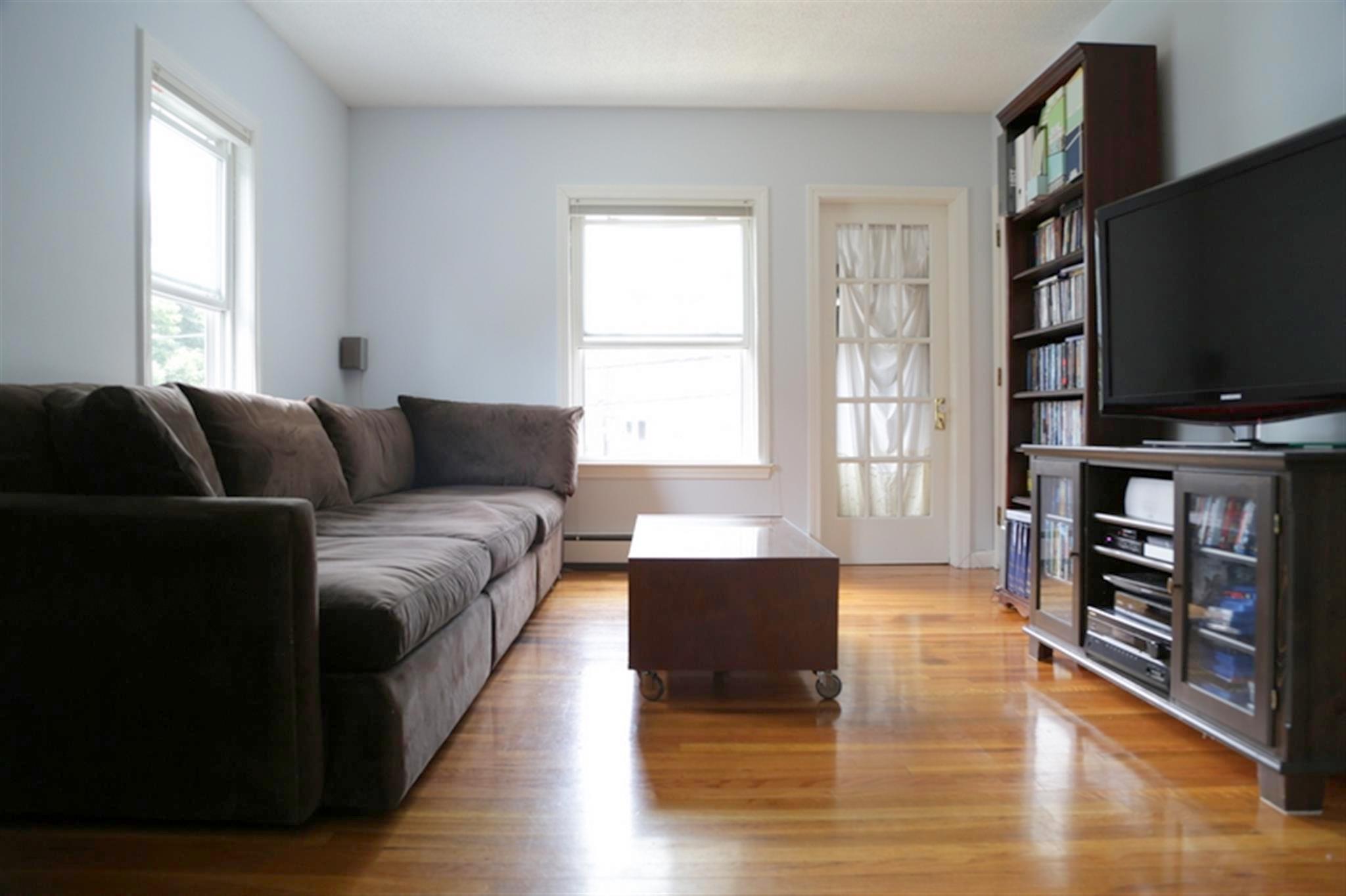 2.5 bed, 1 bath apartment for rent at 97 Boston Ave Unit 97, Davis Square — photo 6 of 11