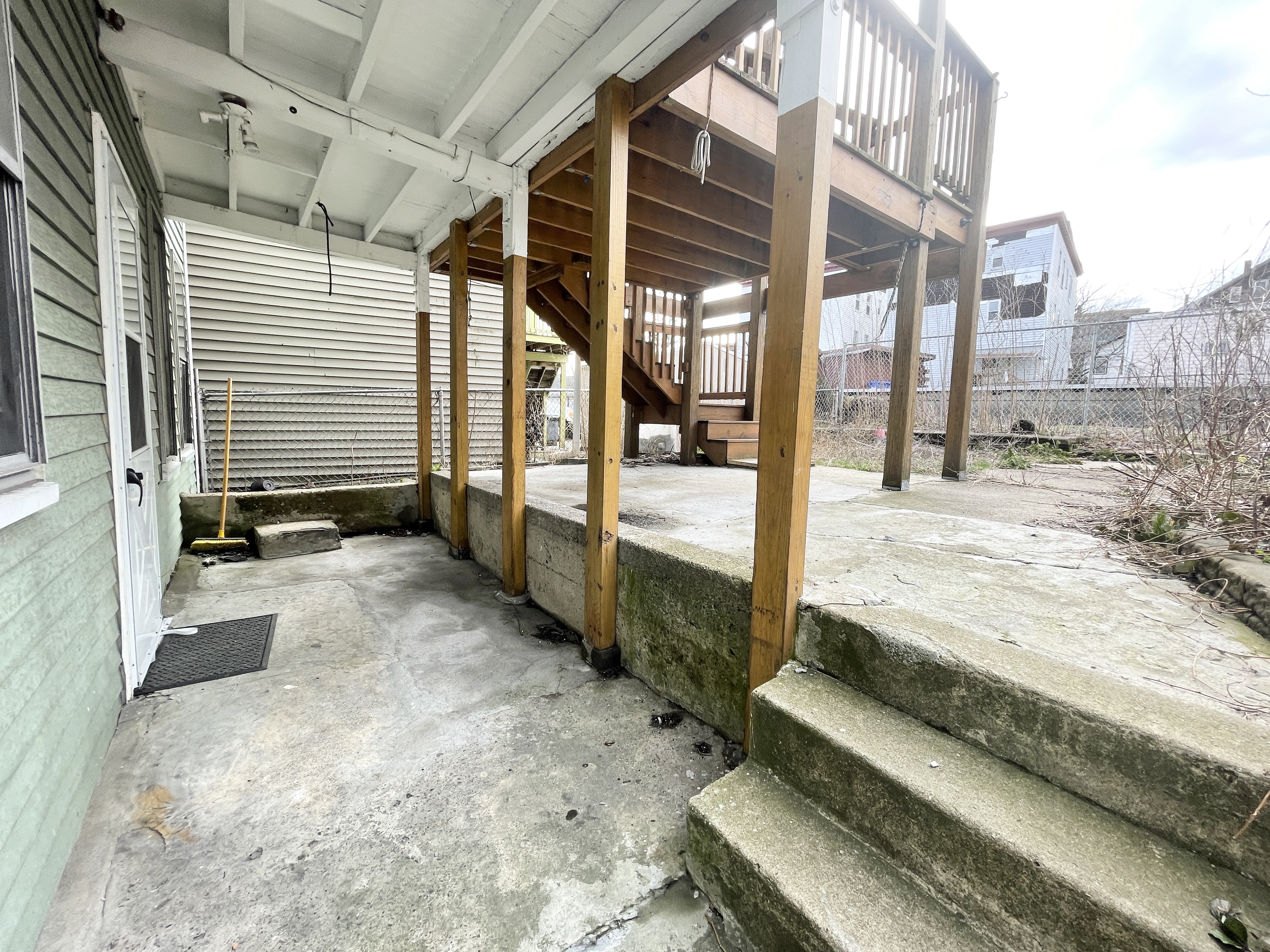 3 bed, 1 bath apartment for rent at 2 Wyman Pl Unit 11, Jamaica Plain — photo 3 of 21