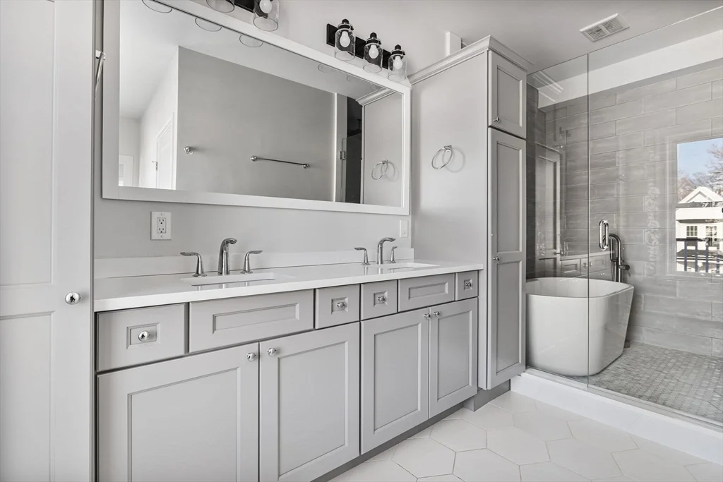 83 Centre St, Dorchester