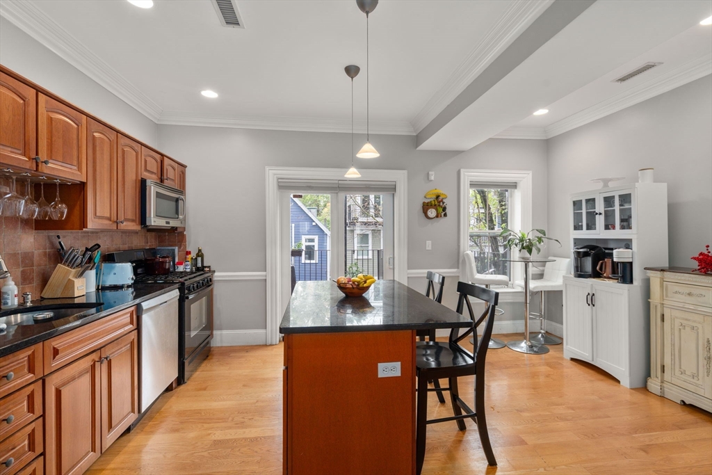 8 Pacific St, South Boston