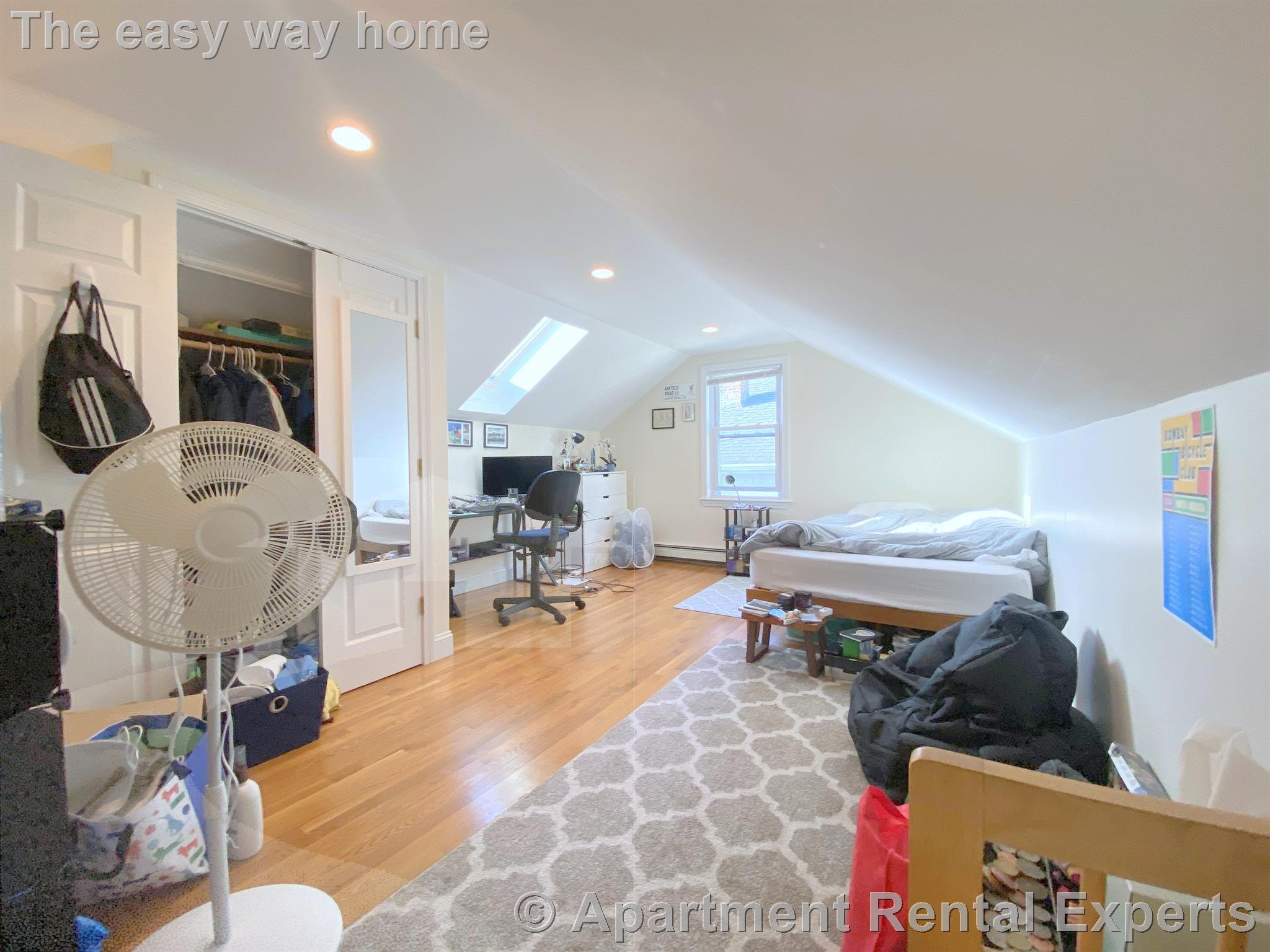 126 Pine St, Central Square