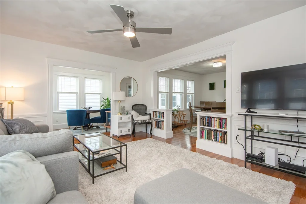 48 Farquhar St, Roslindale