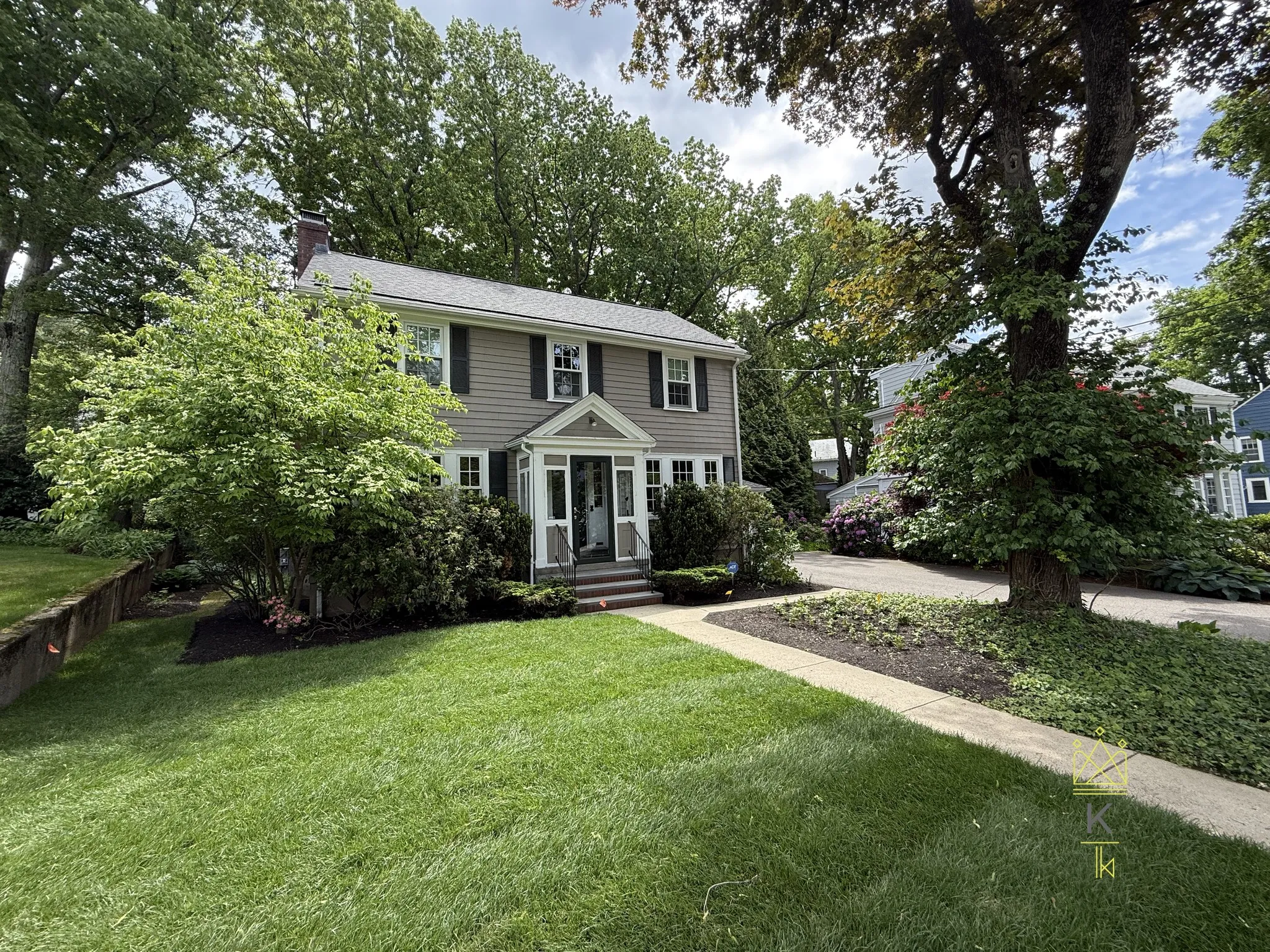 24 Beverly Rd, Newton Highlands