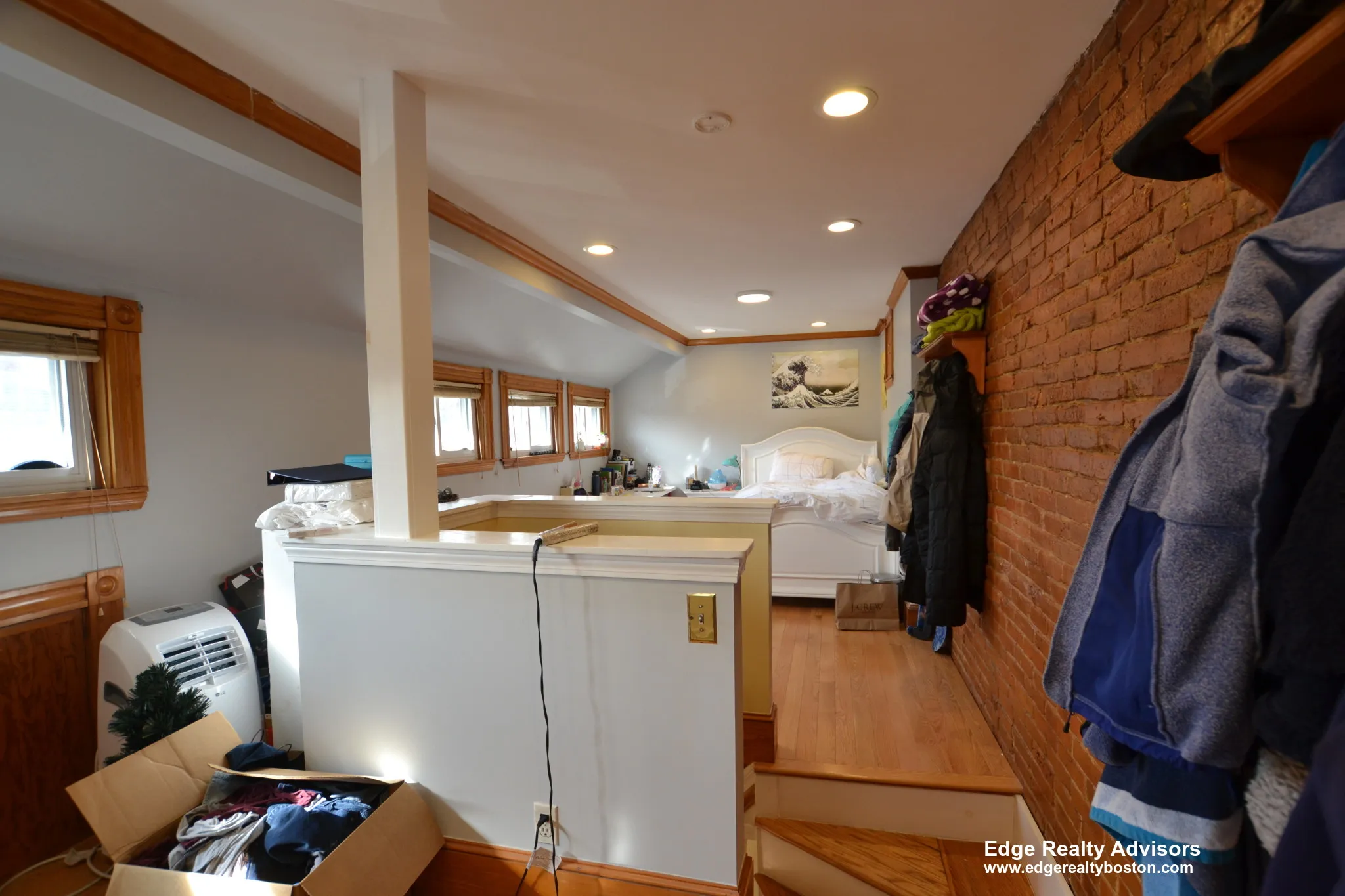 12 Mansfield St, Allston