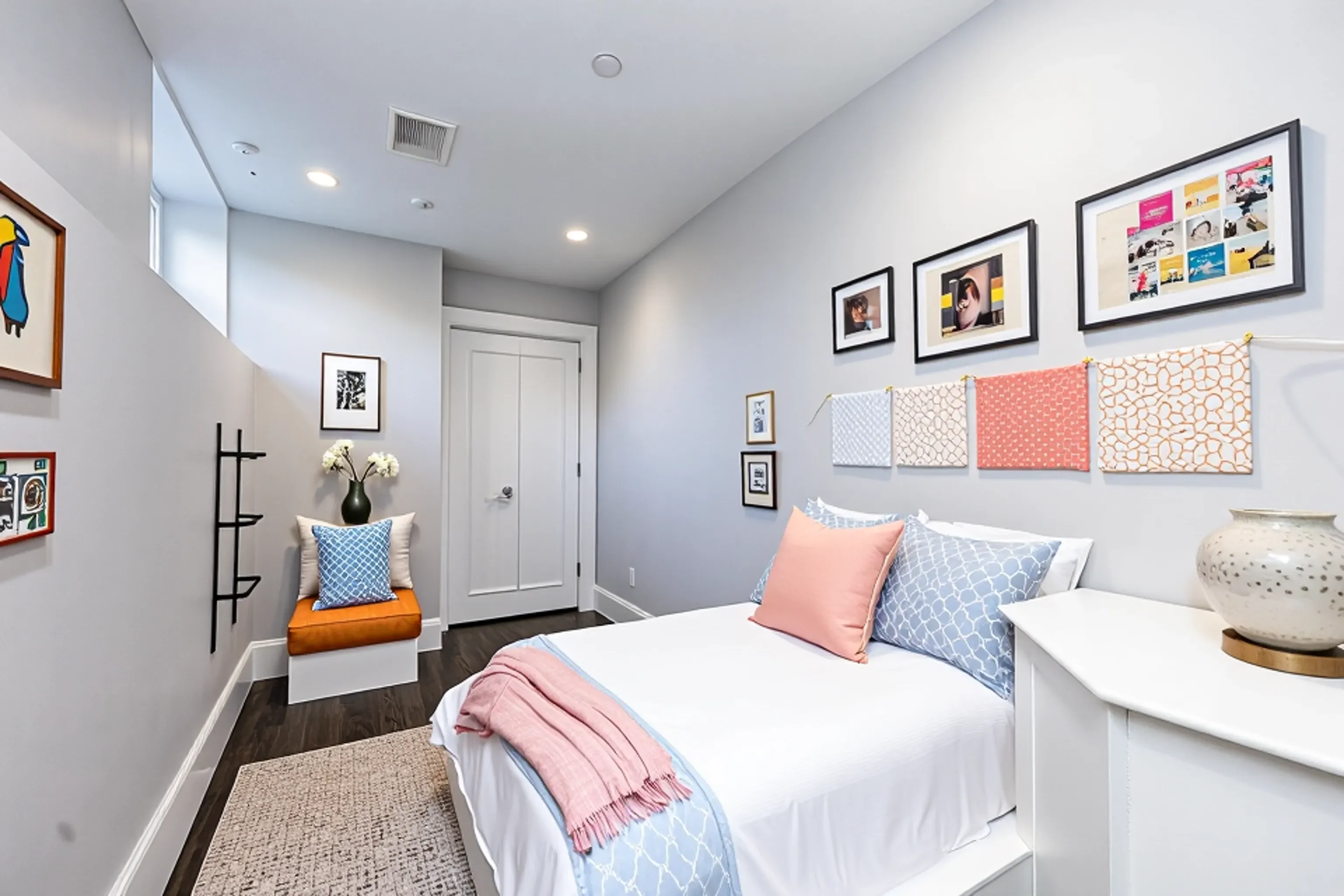 85 Regent St, Roxbury