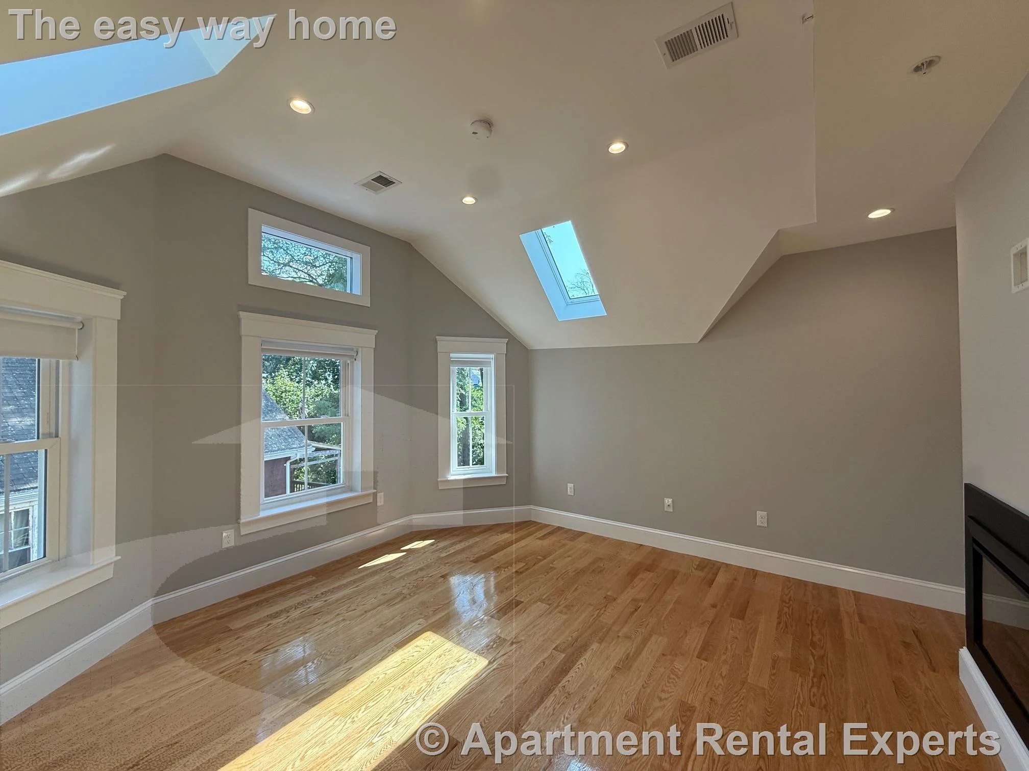 86 Orchard St, Tufts