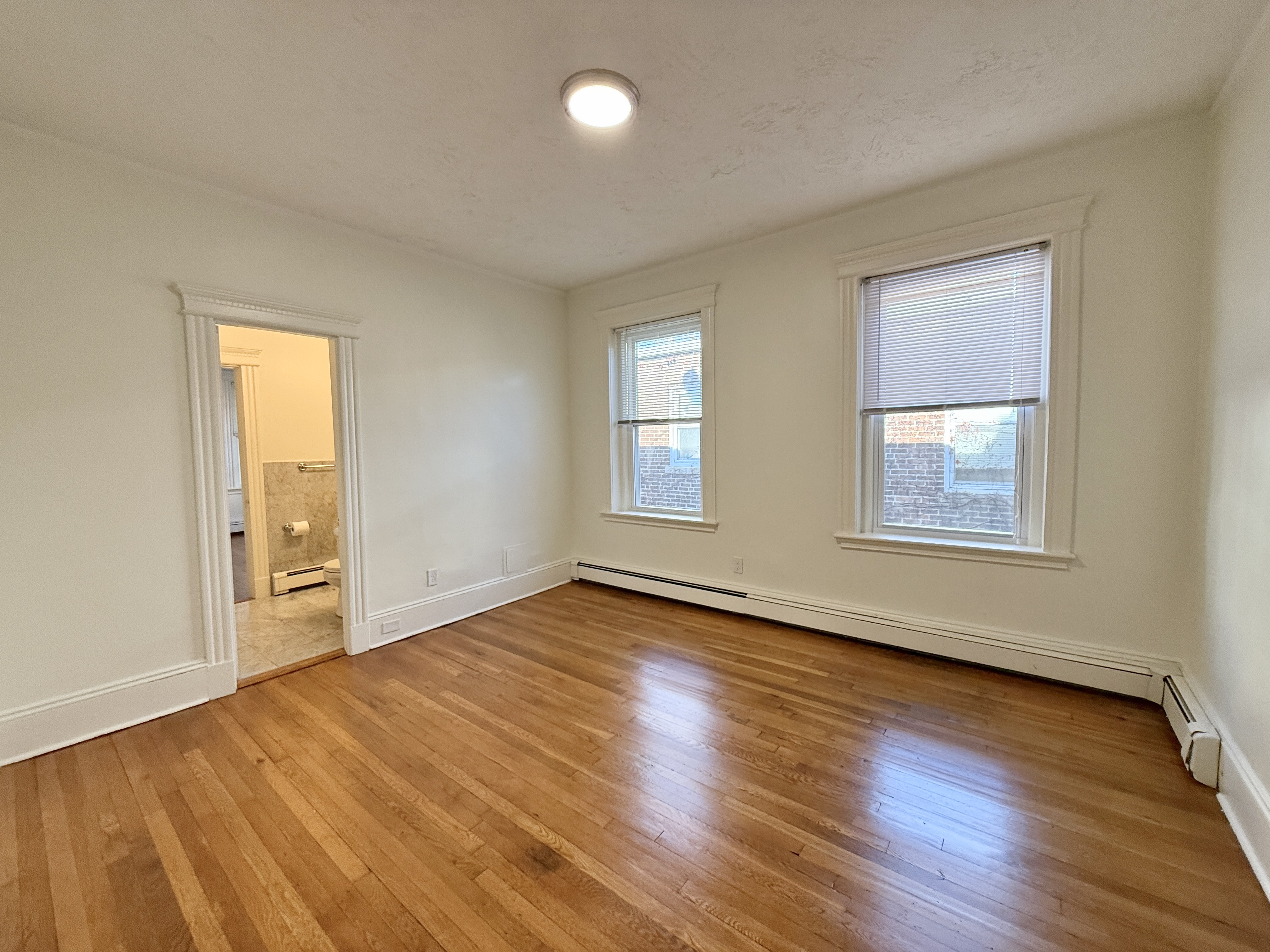 134 Pleasant St, North Brookline