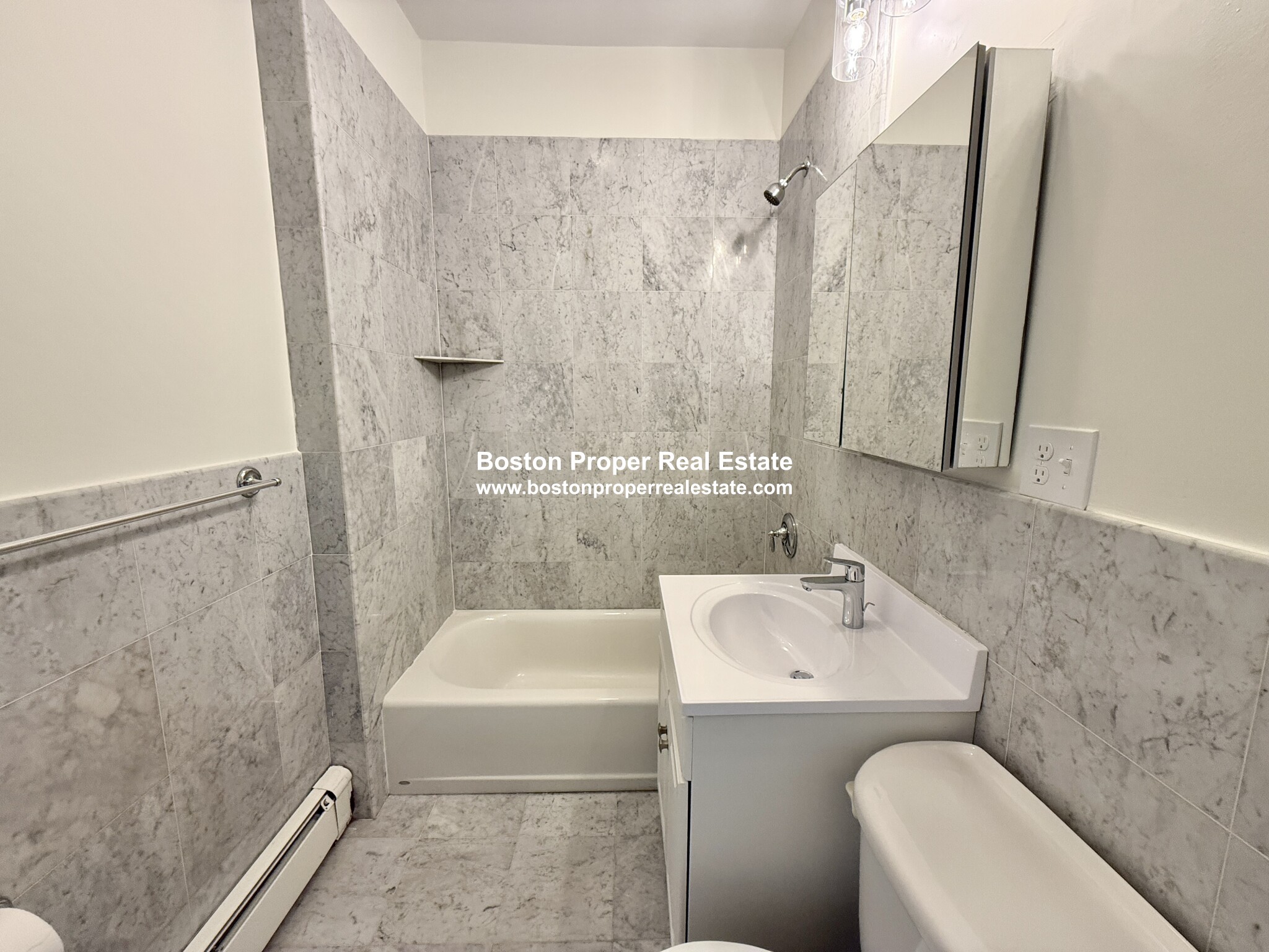 134 Pleasant St, North Brookline